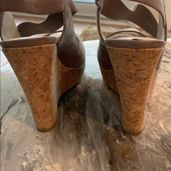 Audrey Brooke Kate wedge. - Picture 5 of 6